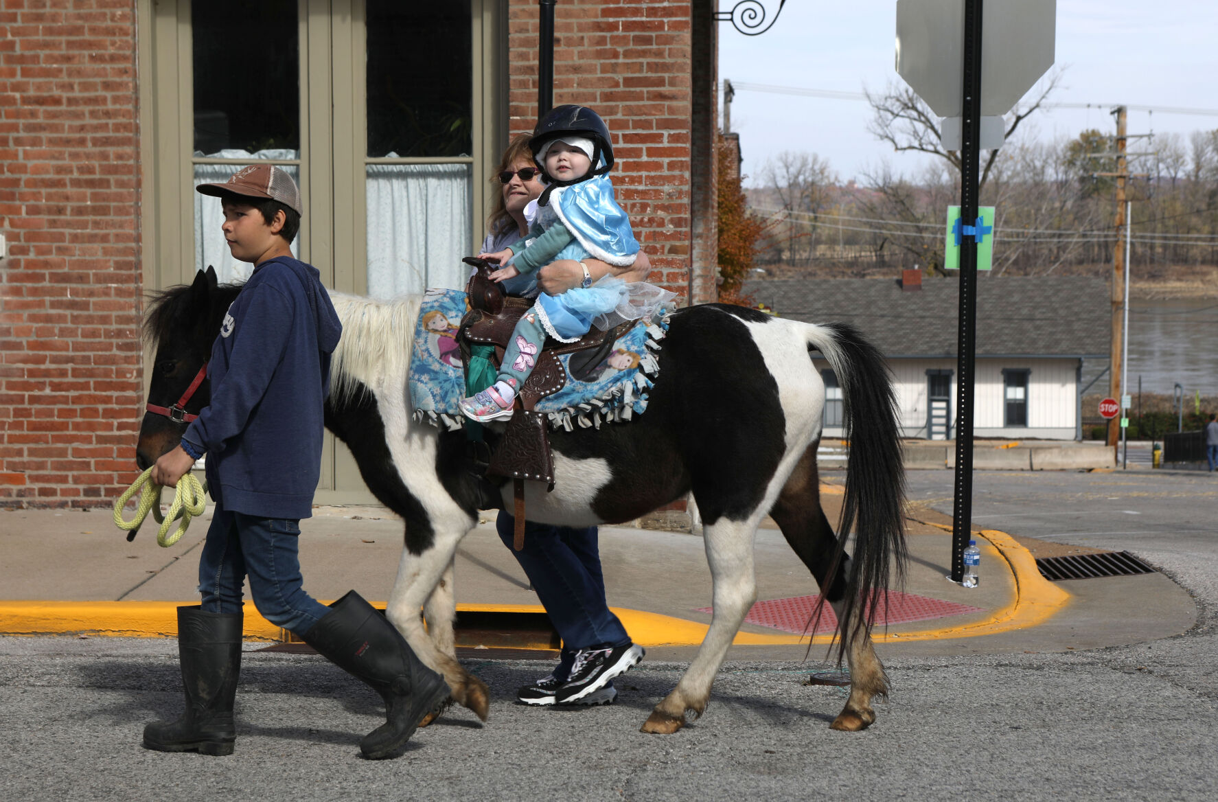 Adelyn rides a pony